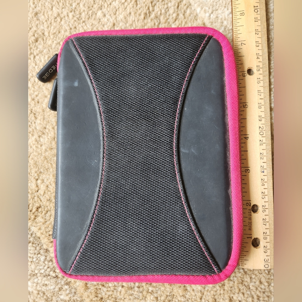 M-Edge E-Reader Case - Picture 3 of 5